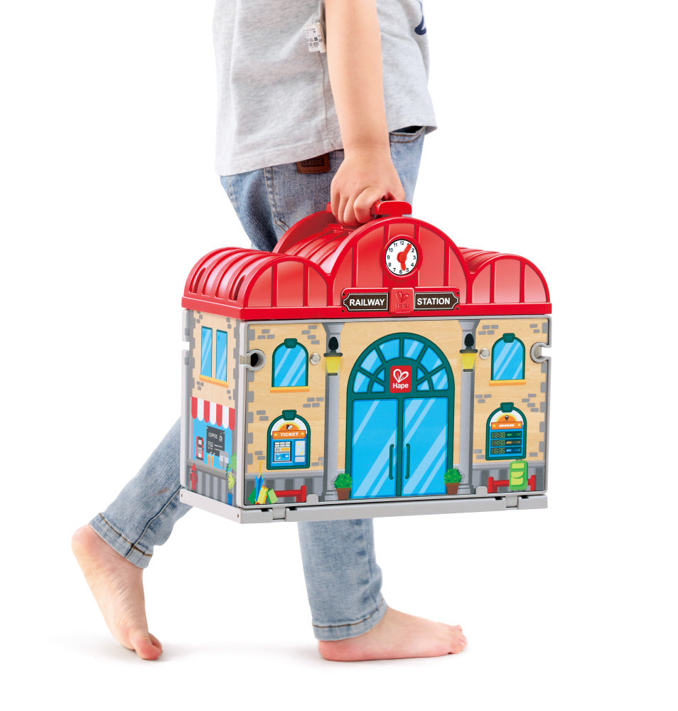 Portable Train Station Set - Hape