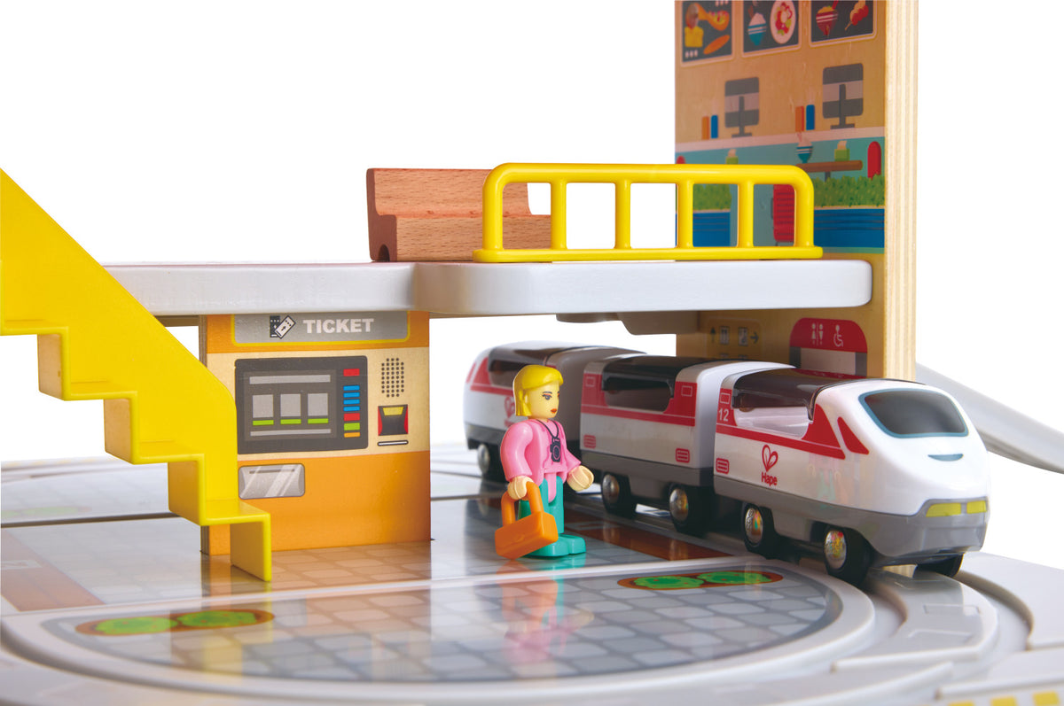 Portable Train Station Set - Hape