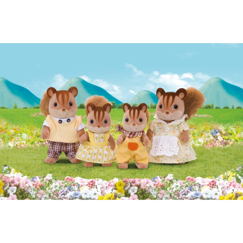 Walnut Squirrel Family - Sylvanian Families