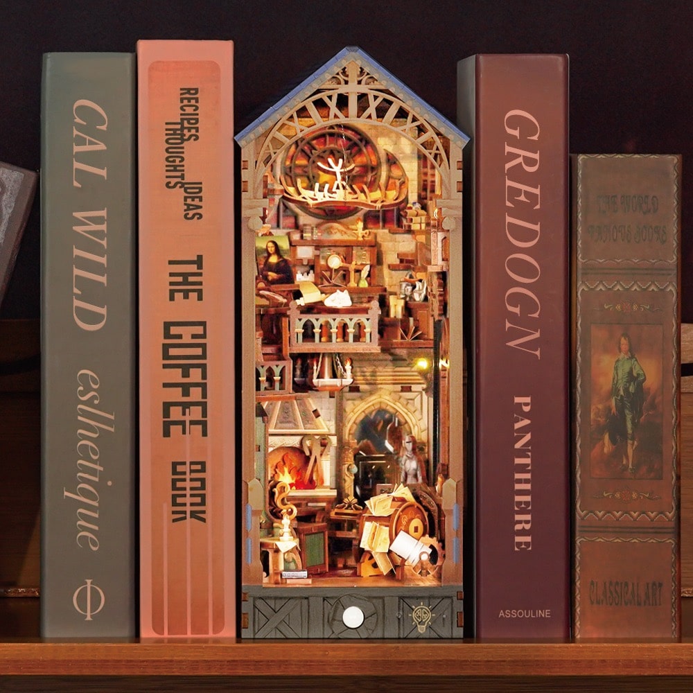 Leonardo Da Vinci DIY Book Nook Kit - Tonecheer