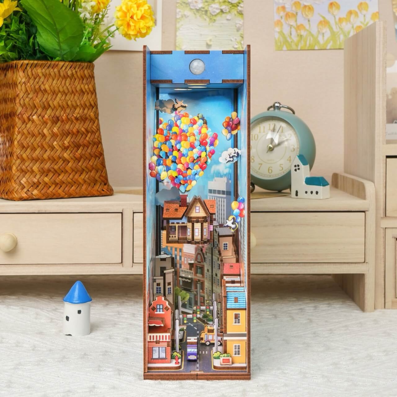 Travel with the Wind DIY Book Nook Kit - Tonecheer