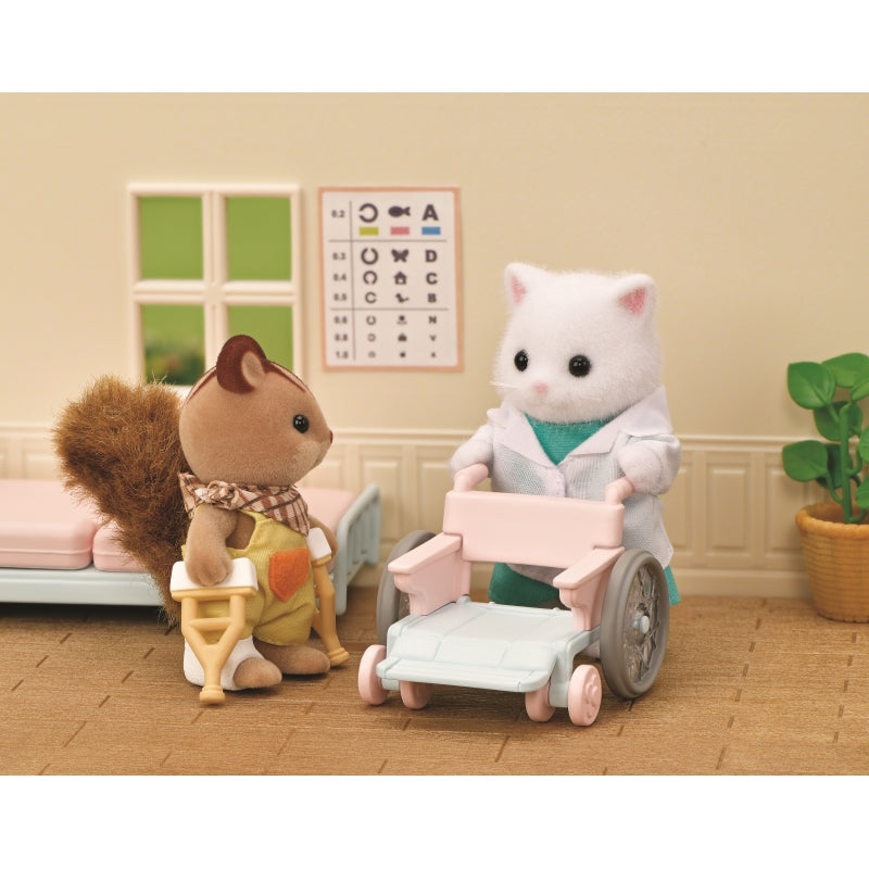 Village Doctor Starter Set - Sylvanian Families