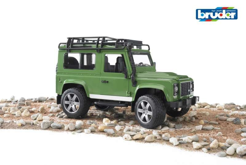 Land Rover Defender s/wagon 1:16 - Bruder