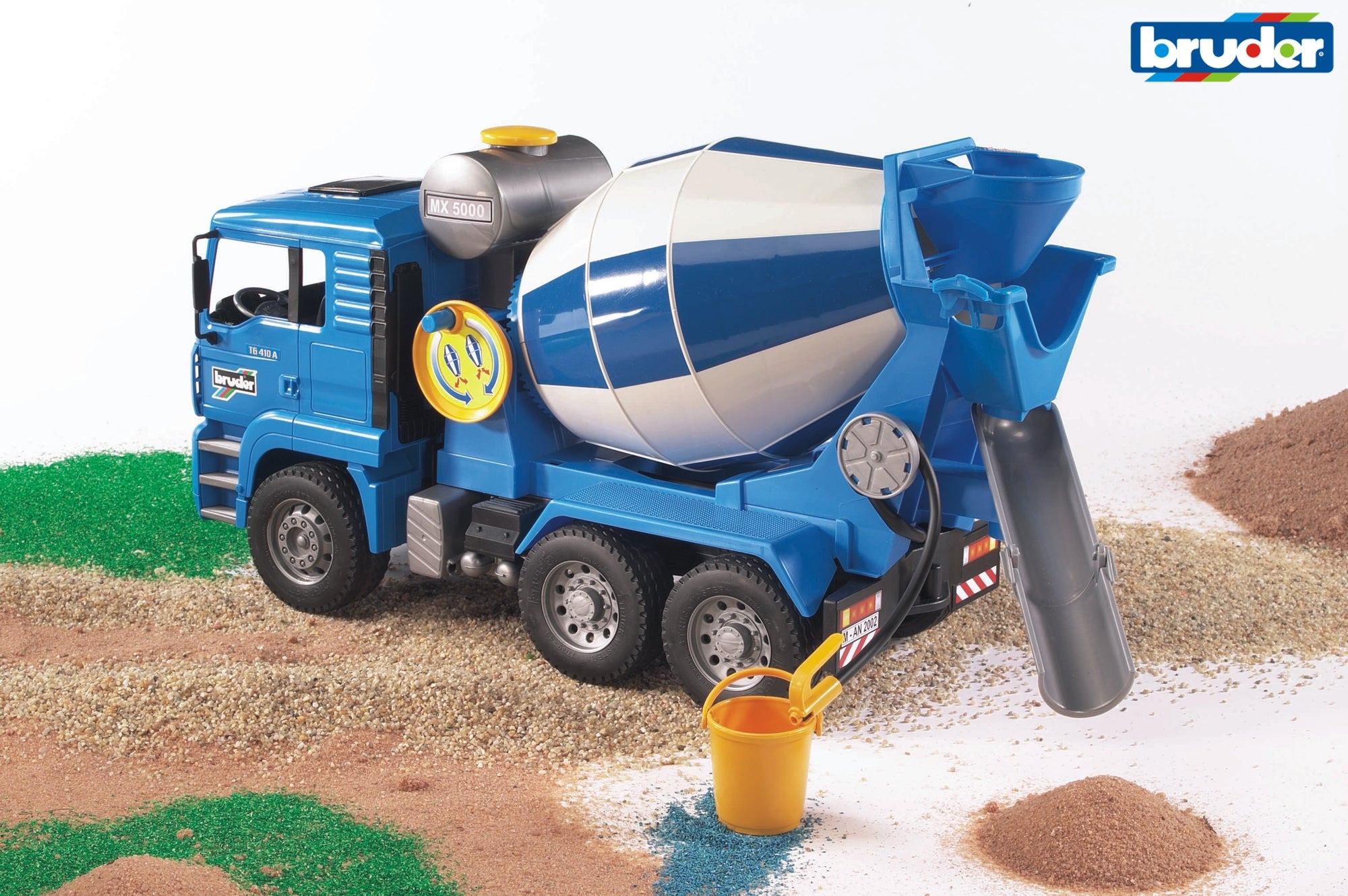 MAN TGA Cement Mixer 1:16 - Bruder