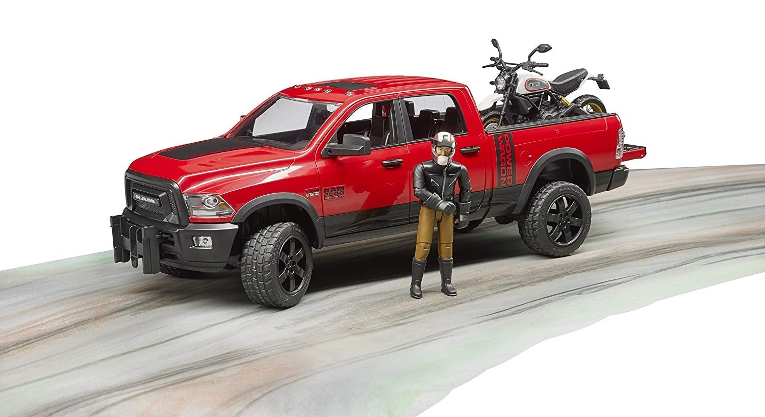 RAM 2500 Power Wagon w/Scrambler Ducati 1:16 - Bruder